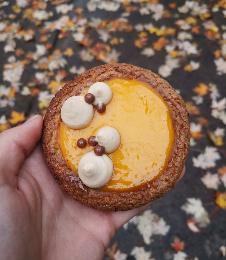tarte_citrouille_montreal-scaled-e1634129898328