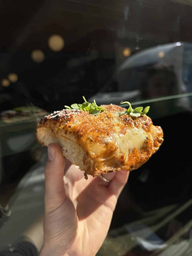 Palomino pizza